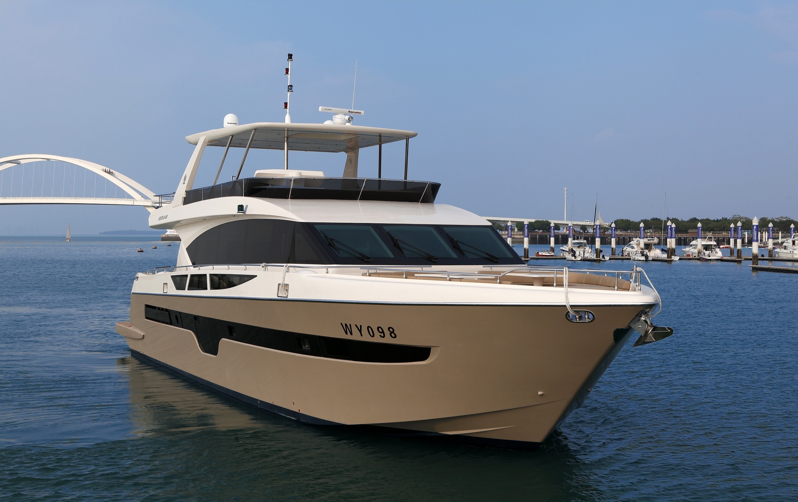 Aquitalia 85ft