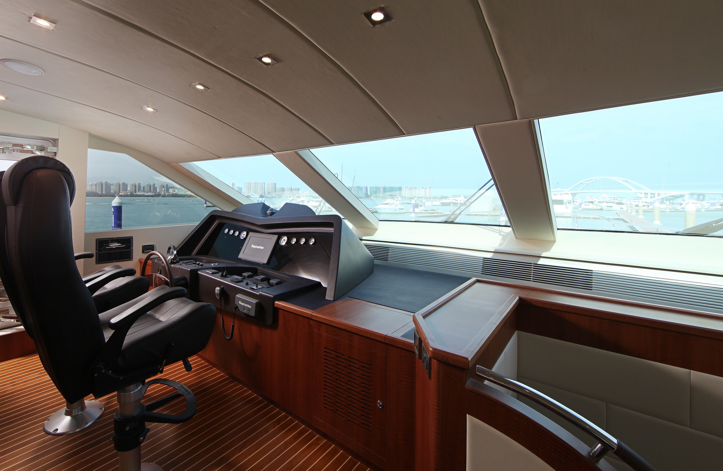 Aquitalia 85ft